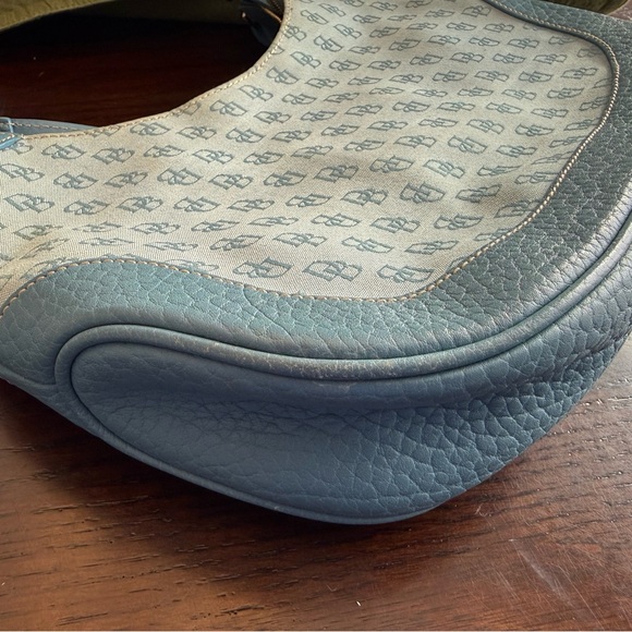 Dooney & Bourke Vintage light blue Leather DB Monogram Shoulder bag & coin purse - Picture 8 of 16